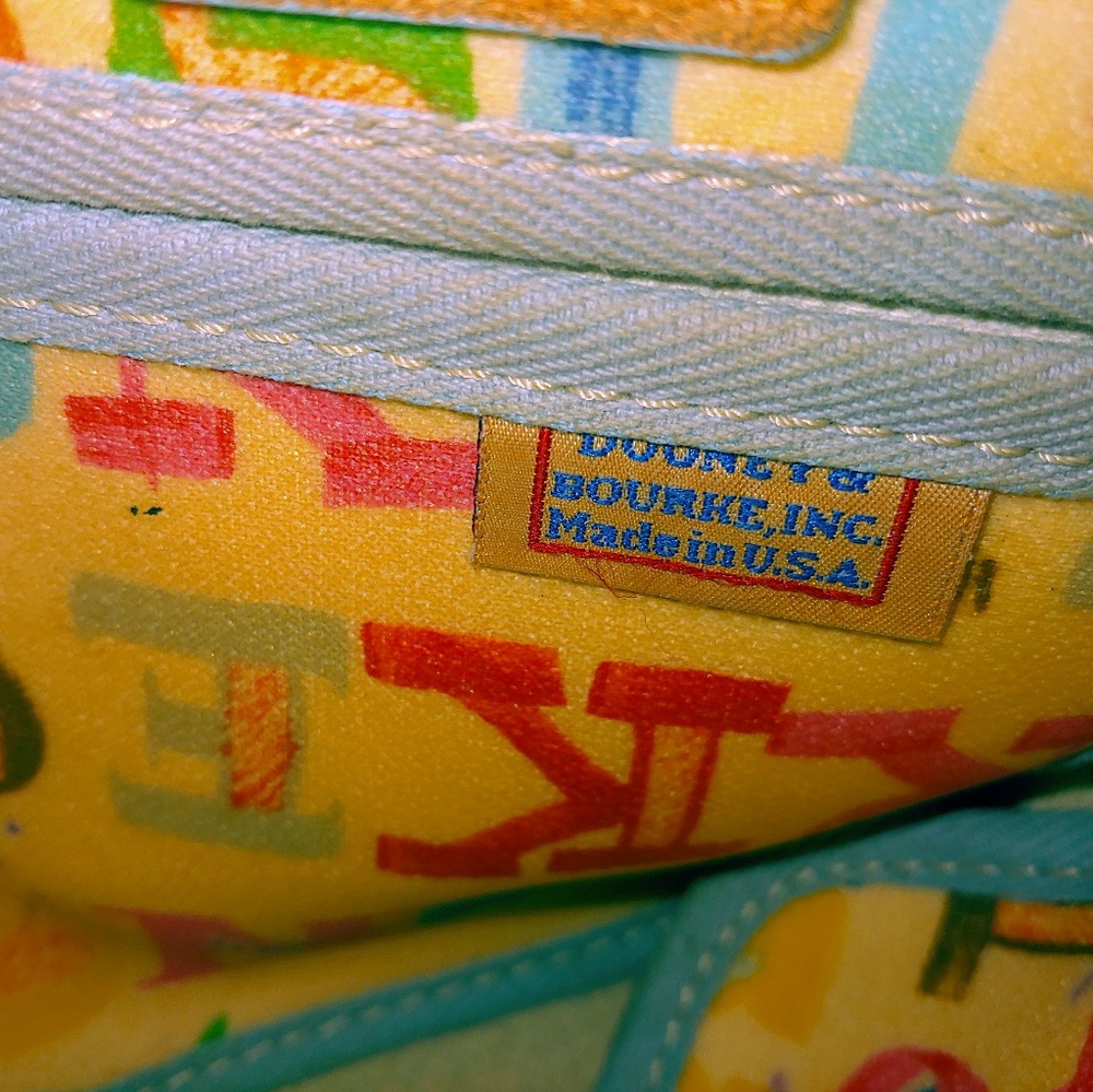Dooney & Bourke - Picture 4 of 6